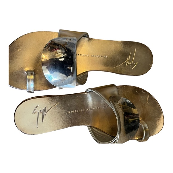 Stunning Giuseppe Zanotti Nude Sandals Mirror Vamp Toe Ring Nappa SZ 35 - Picture 2 of 12